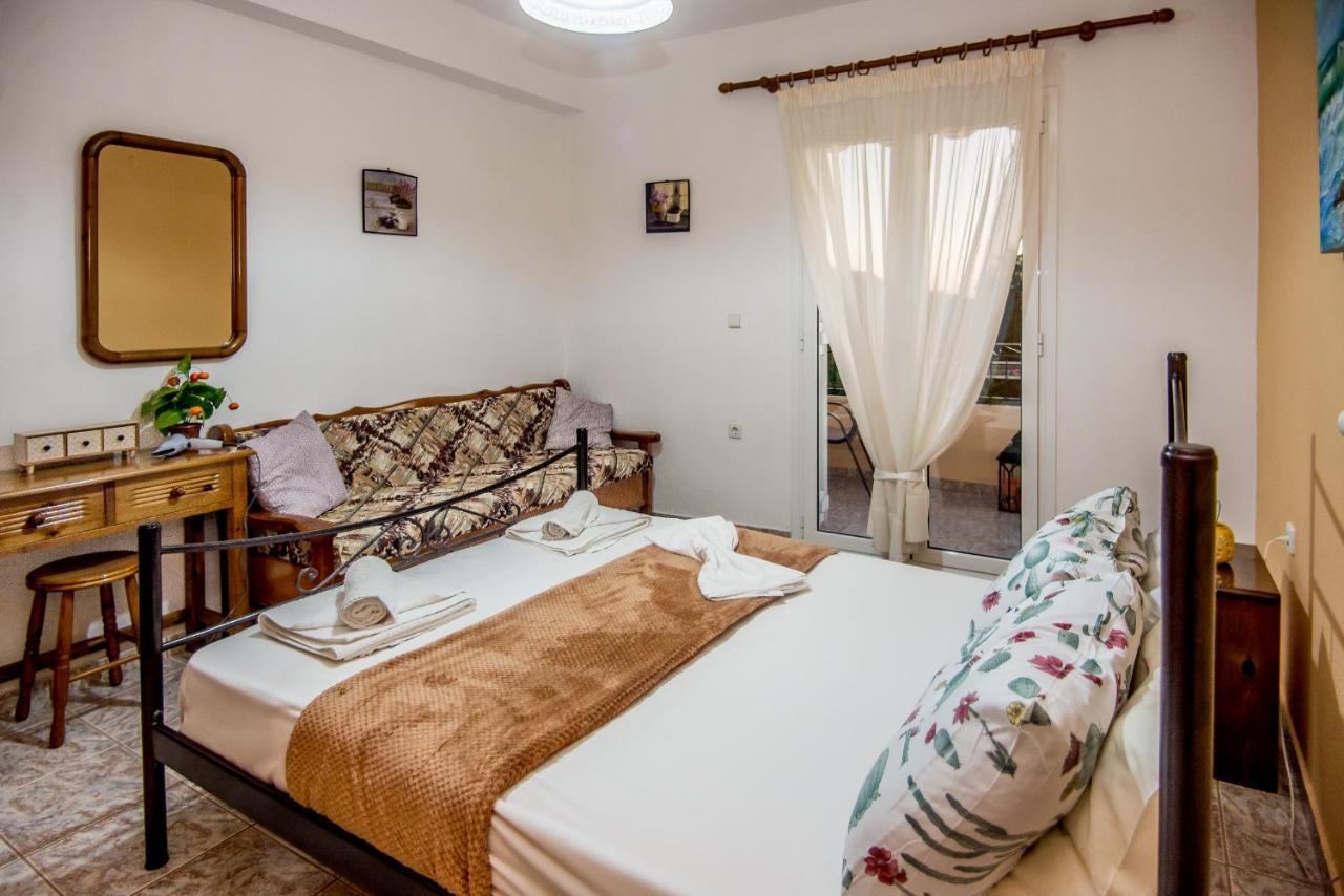 Aristotelis Apartments Razáta Exteriör bild