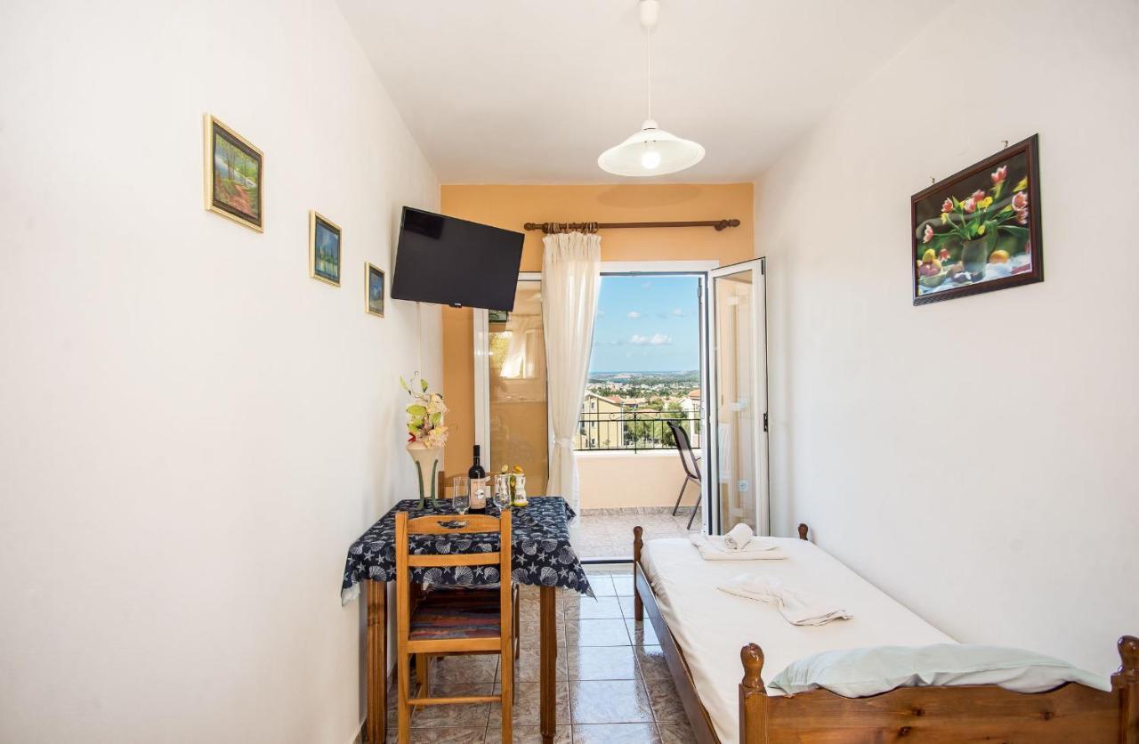 Aristotelis Apartments Razáta Exteriör bild