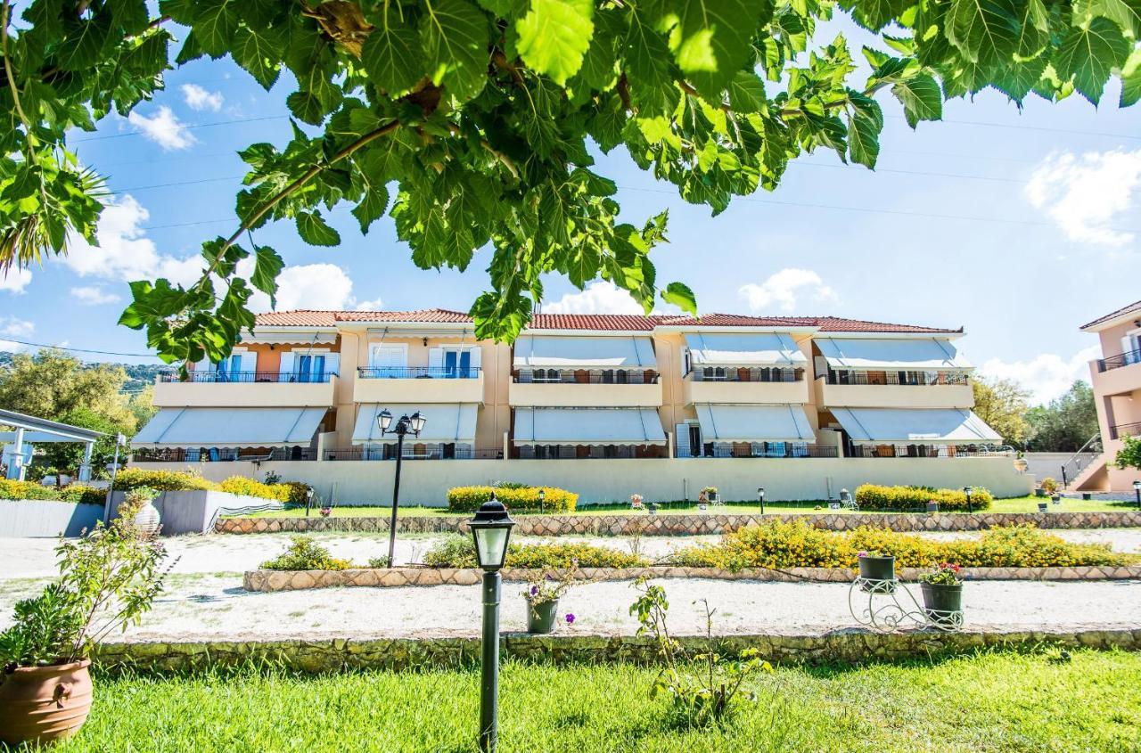 Aristotelis Apartments Razáta Exteriör bild