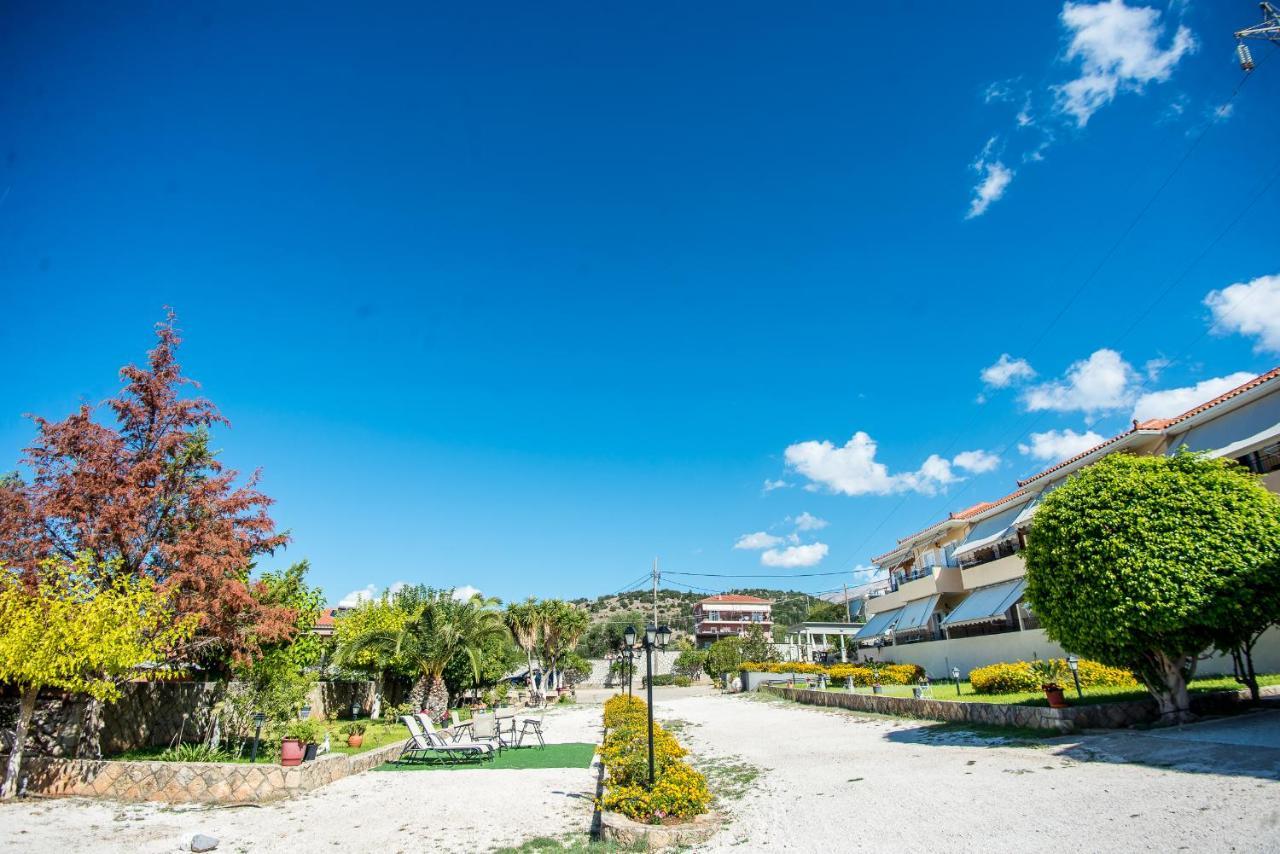 Aristotelis Apartments Razáta Exteriör bild